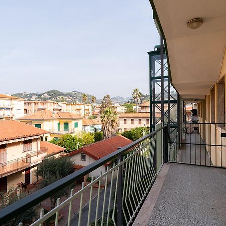 Casa Silvia - Central - Terrace - Wifi Bordighera Extérieur photo